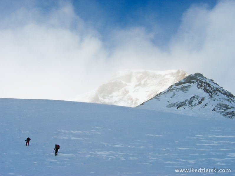 monte rosa zimą podejście