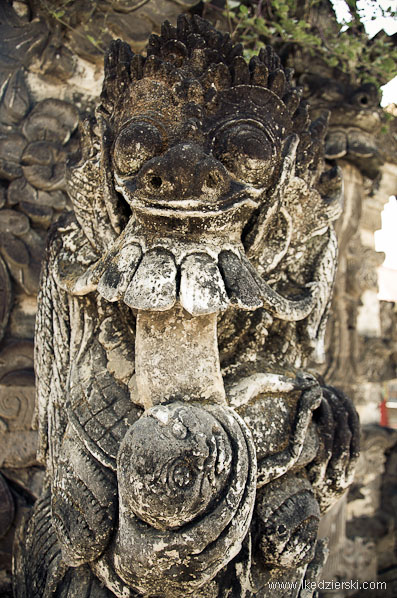 jagaraga pura dalem rangda