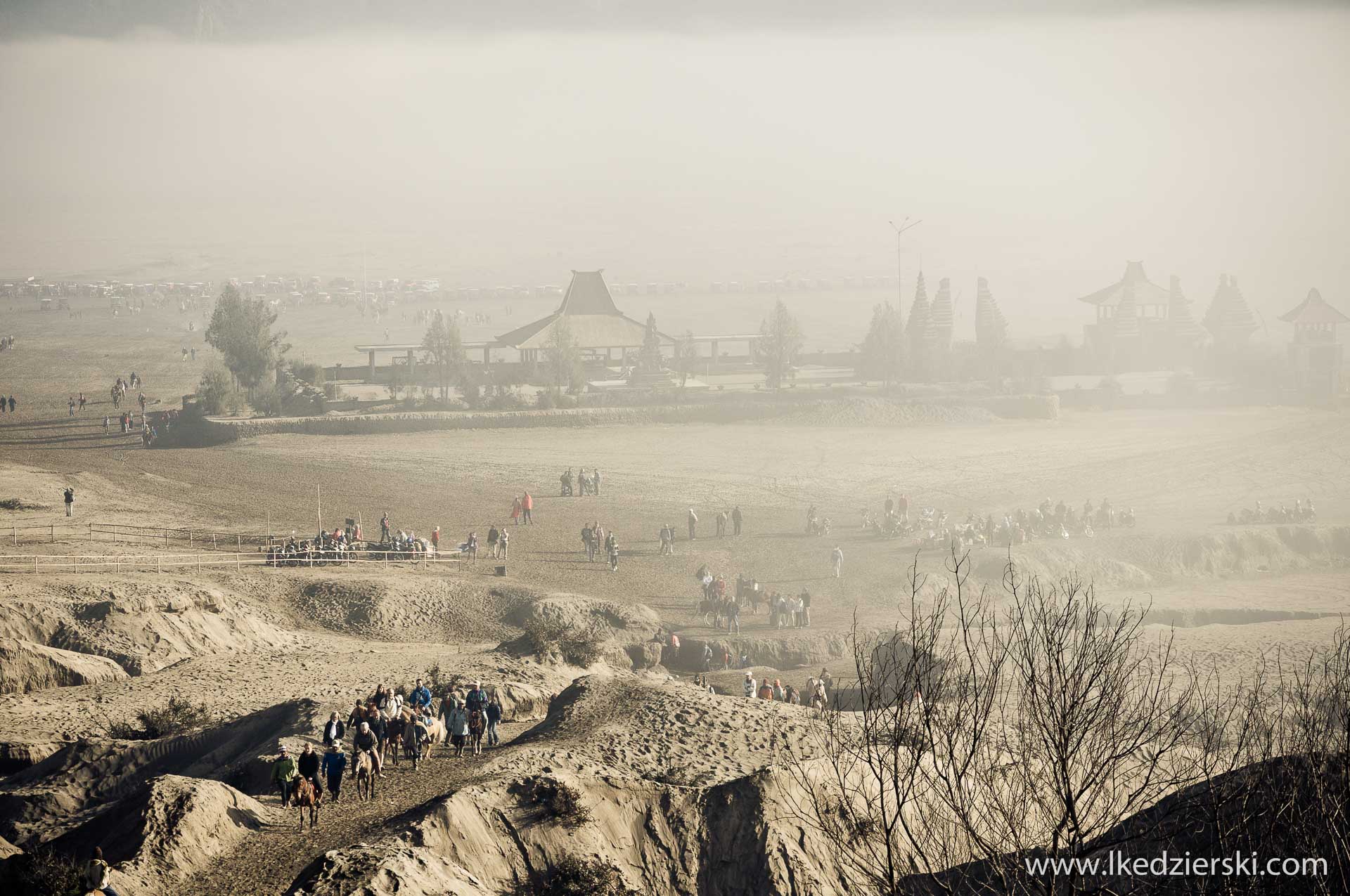 mount bromo pura luhur poten