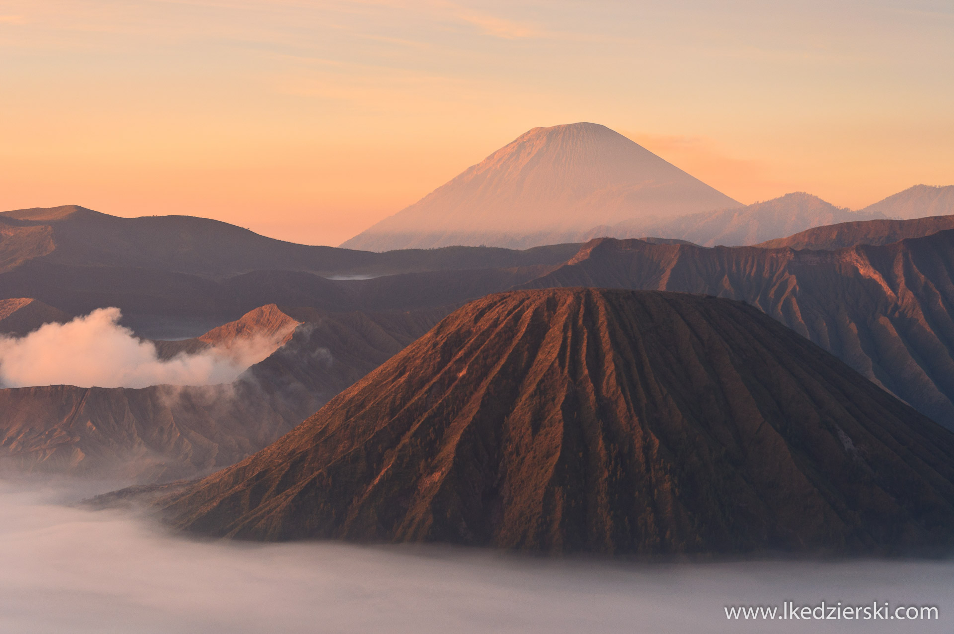 mount bromo wschód słońca sunrise