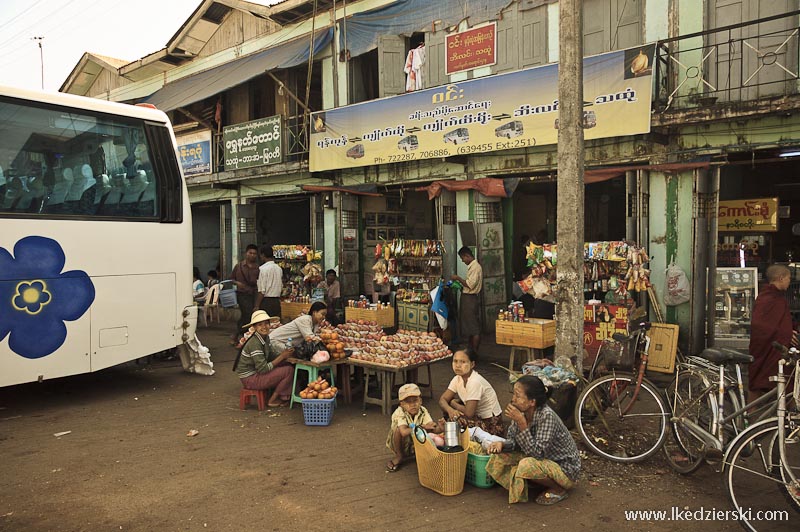 birma  Aung Mingalar Bus Terminal