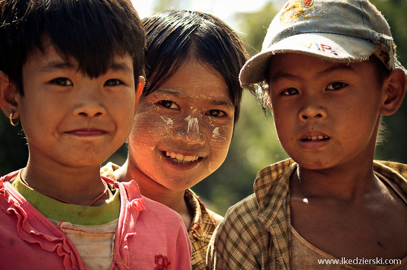 birmańskie dzieci