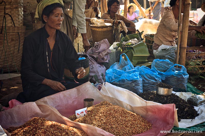 Inle Lake  Five Day Market