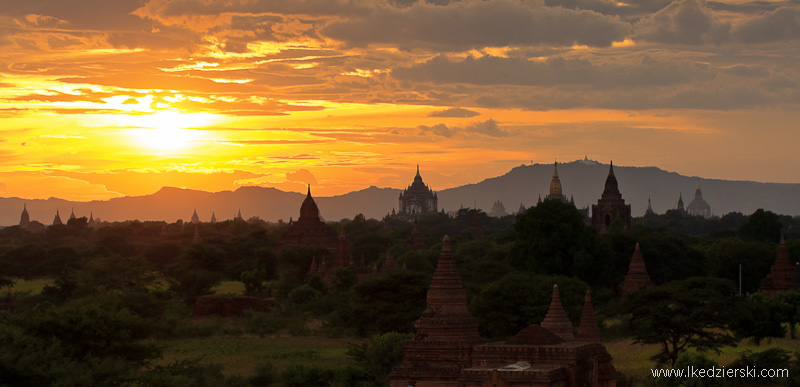 zachód słońca w bagan sunset