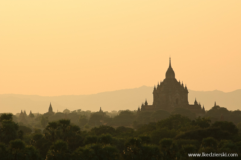 zachód słońca w bagan sunset