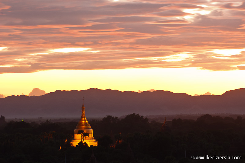 zachód słońca w bagan sunset