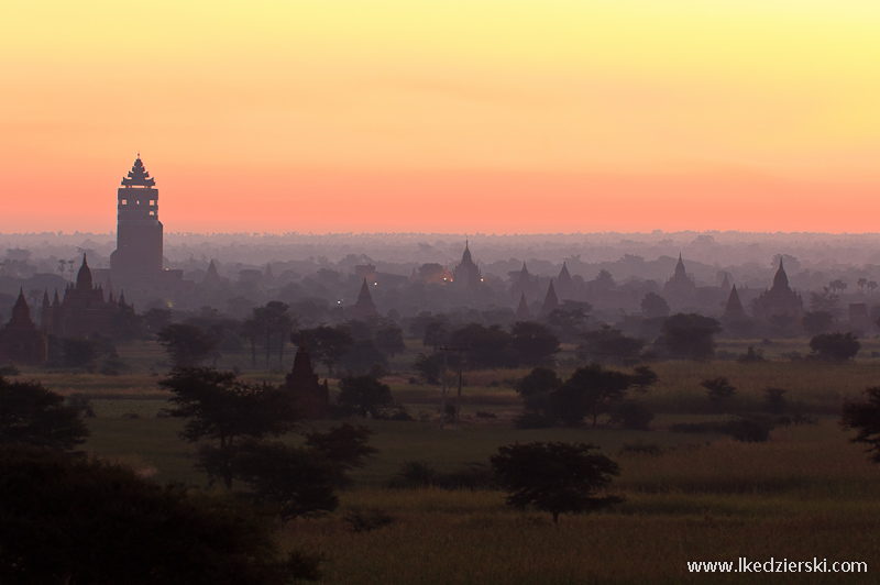 kraina tysiąca pagód bagan sunrise