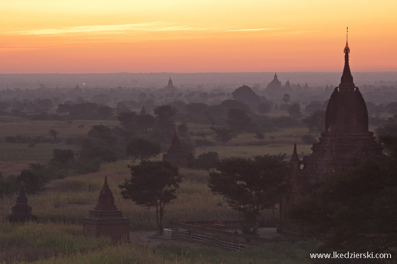 kraina tysiąca pagód bagan sunrise