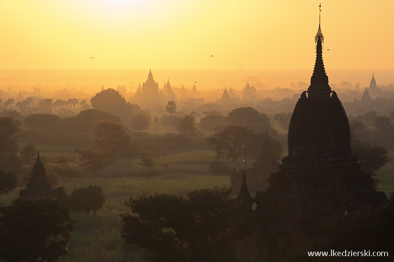 kraina tysiąca pagód bagan sunrise