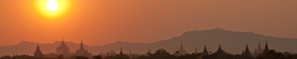 panorama bagan sunset