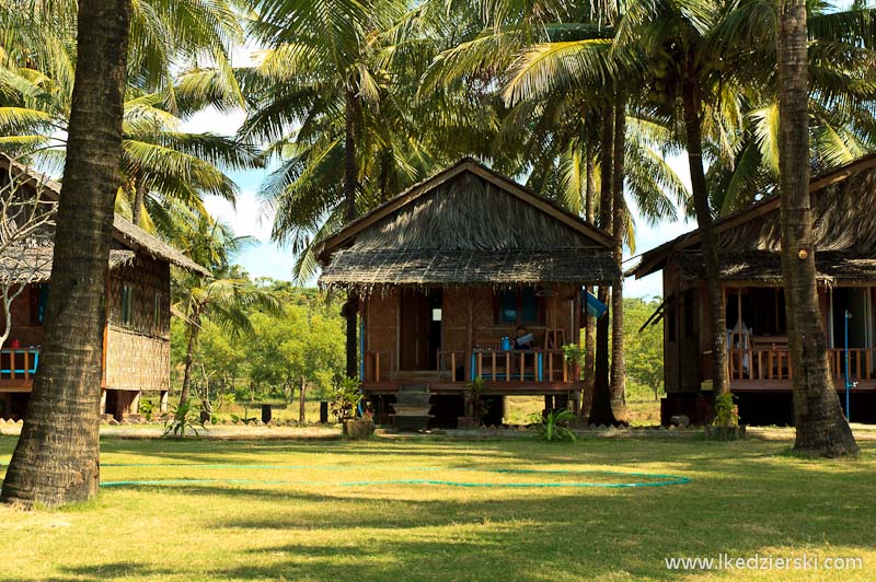 ngwe saung beach bungalow