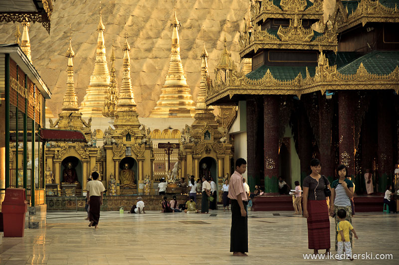 shwedagon pagoda