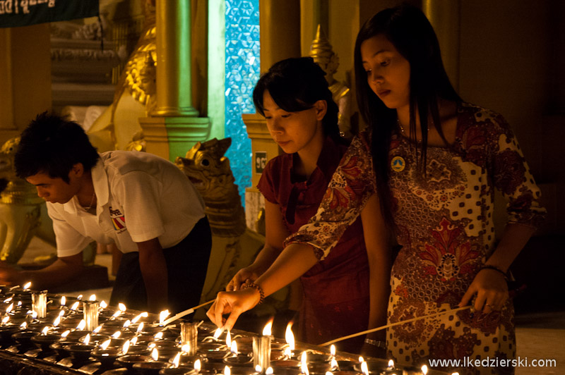 shwedagon pagoda