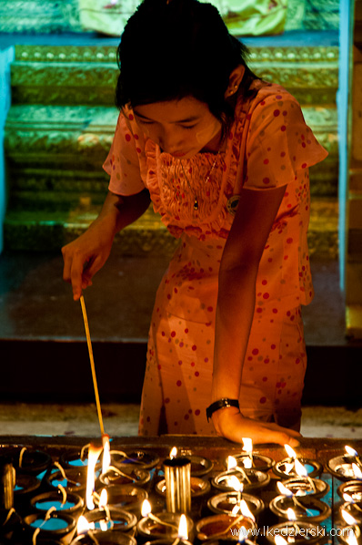 shwedagon pagoda