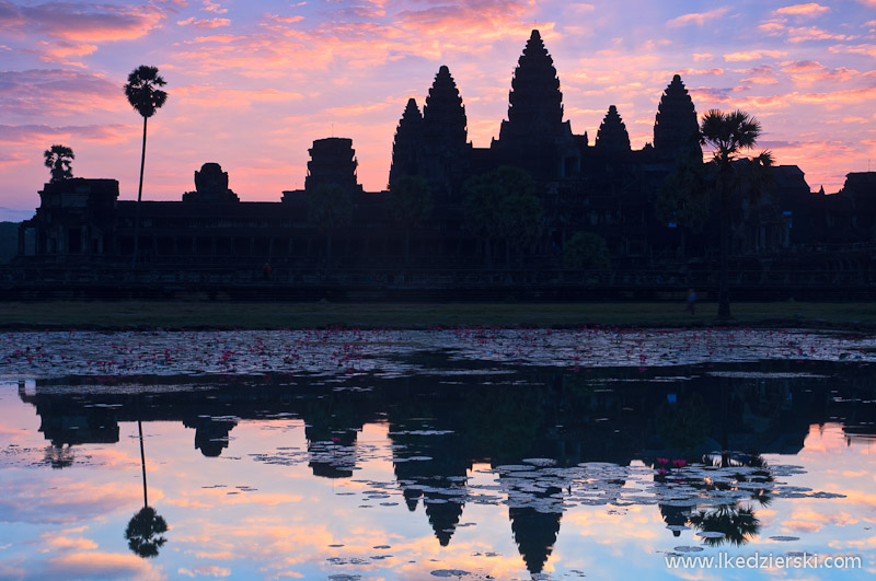 sunrise angkor wat