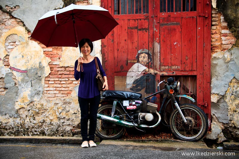 Ernest Zacharevic Boy on a Bike mural