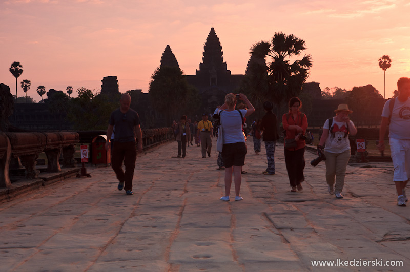 angkor wat sunrise chodnik