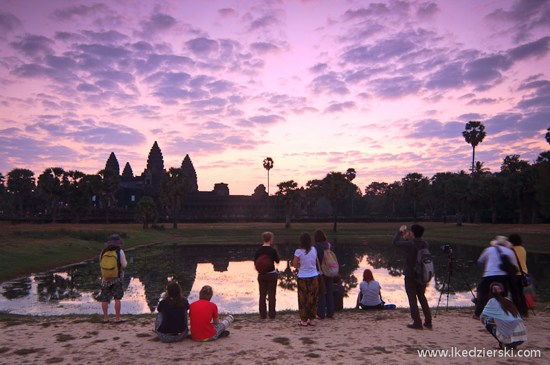 angkor wat sunrise pond