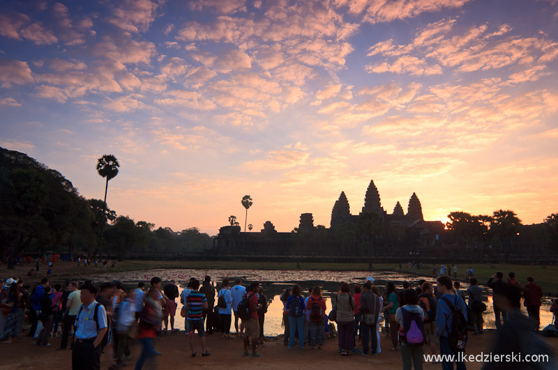 angkor wat sunrise pond