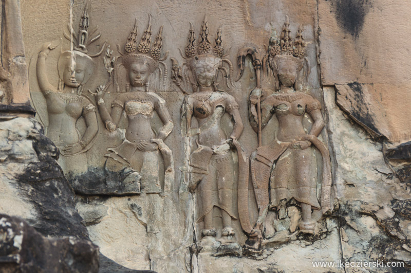 zwiedzanie angkor wat relief