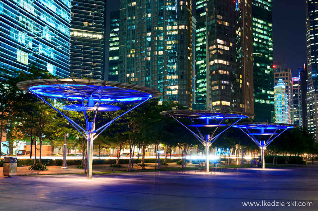 Singapur po zachodzie słońca singapur by night marina bay