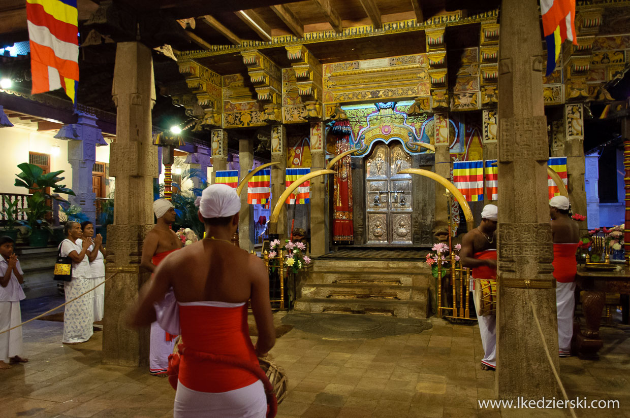 sri lanka sacred tooth relic świątynia zęba