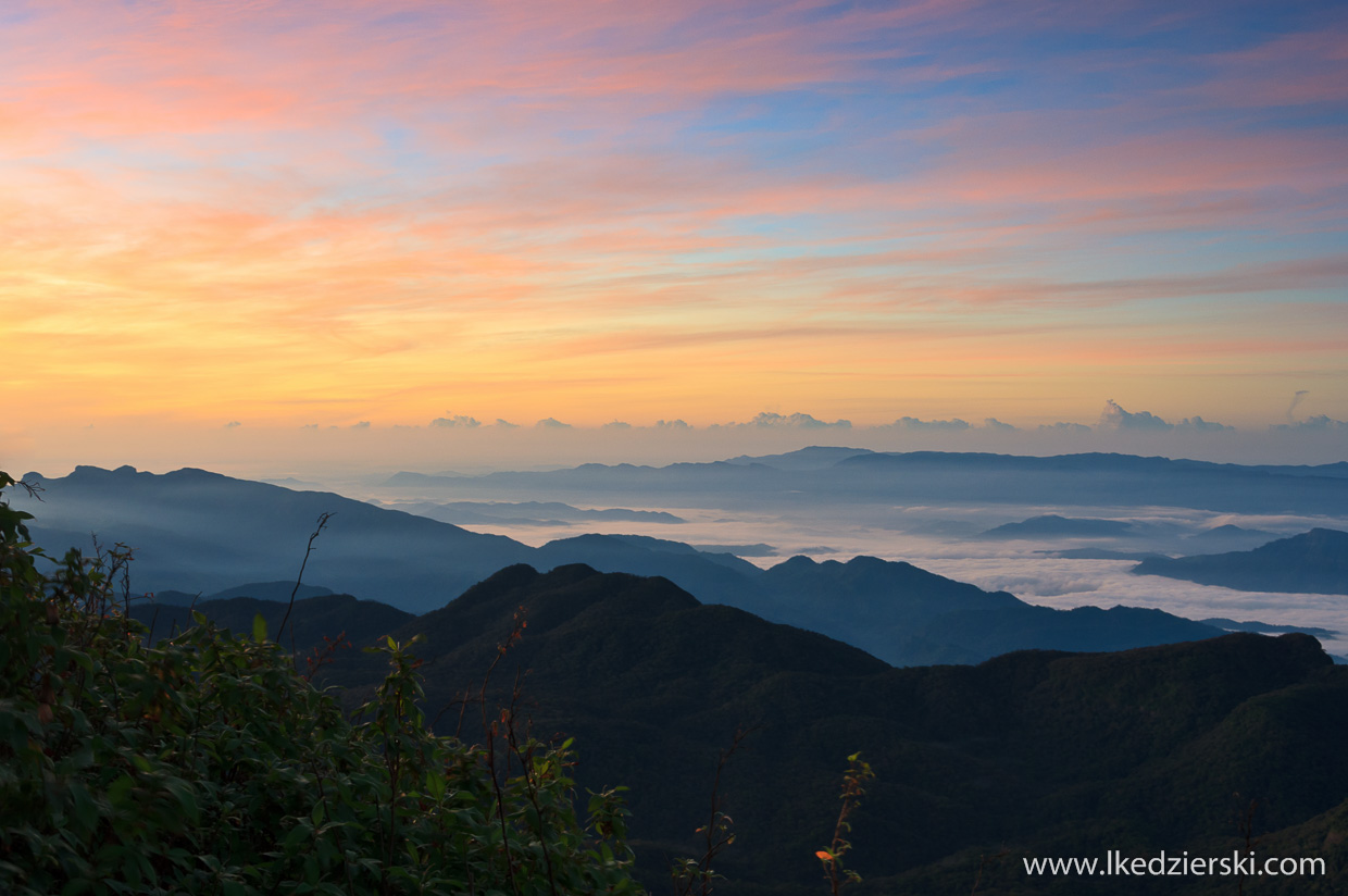 sri lanka adam's peak sri pada sunrise