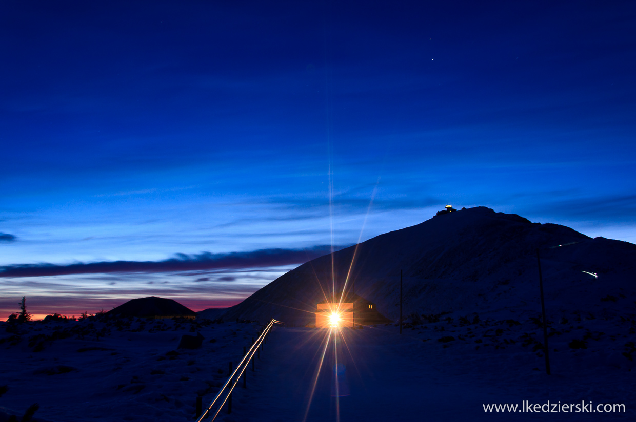 zimowe karkonosze śnieżka sunrise