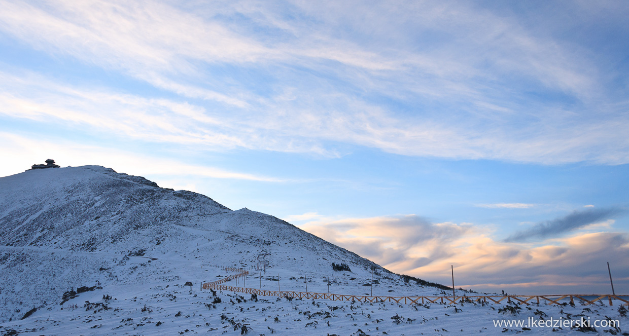 zimowe karkonosze śnieżka sunrise