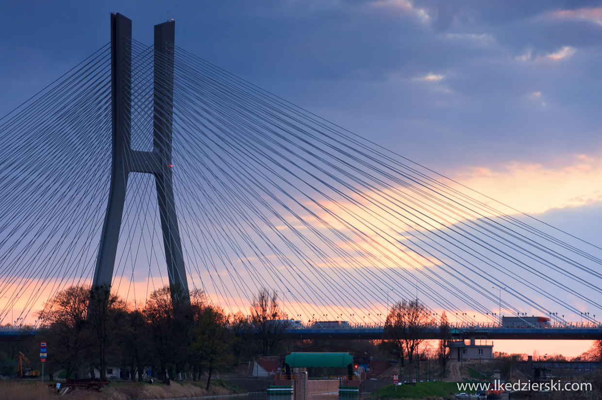 Wrocław, Most Rędziński, najwyższy most w Polsce