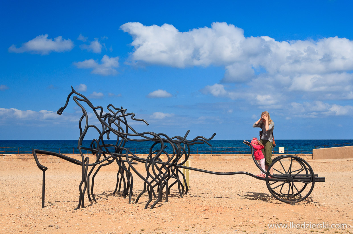 rydwan ruiny na plaży