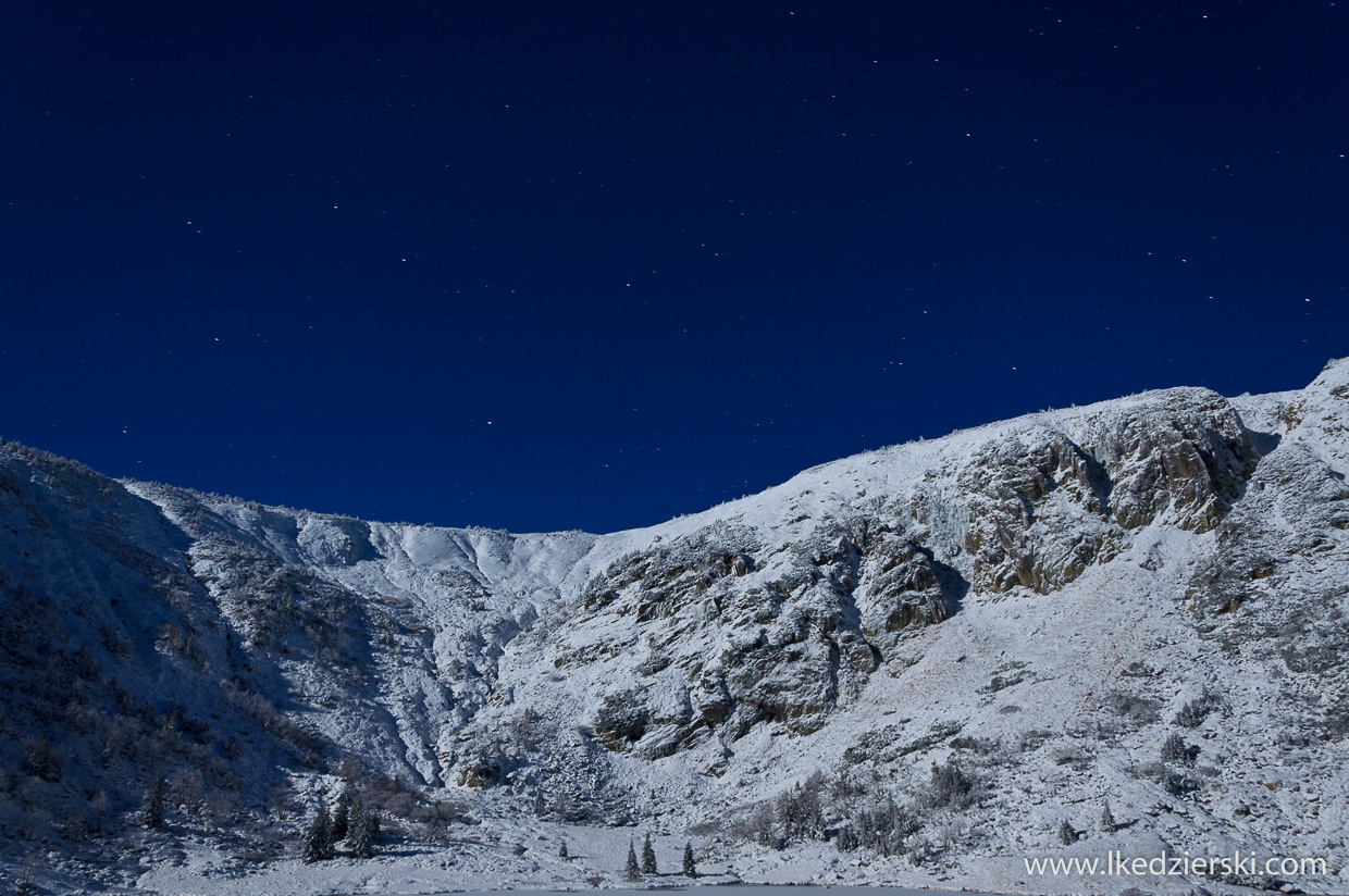 nocne zdjęcia karkonoszy schronisko samotnia