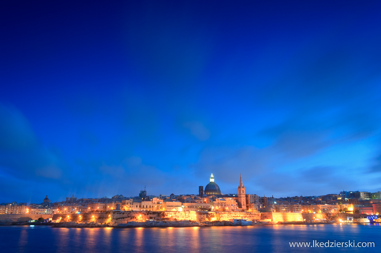 valletta blue hour