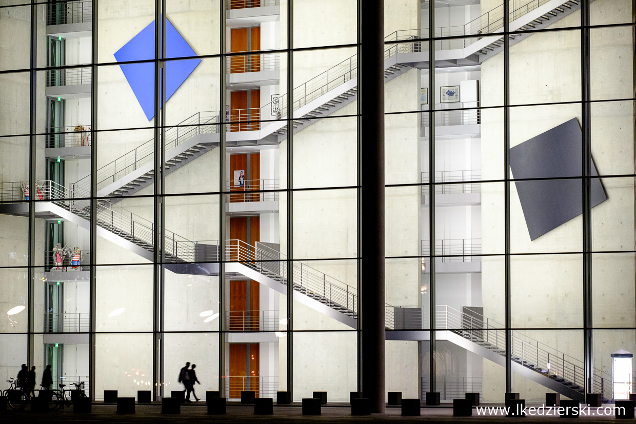 berlin paul lobe haus berlin na nocnych zdjęciach