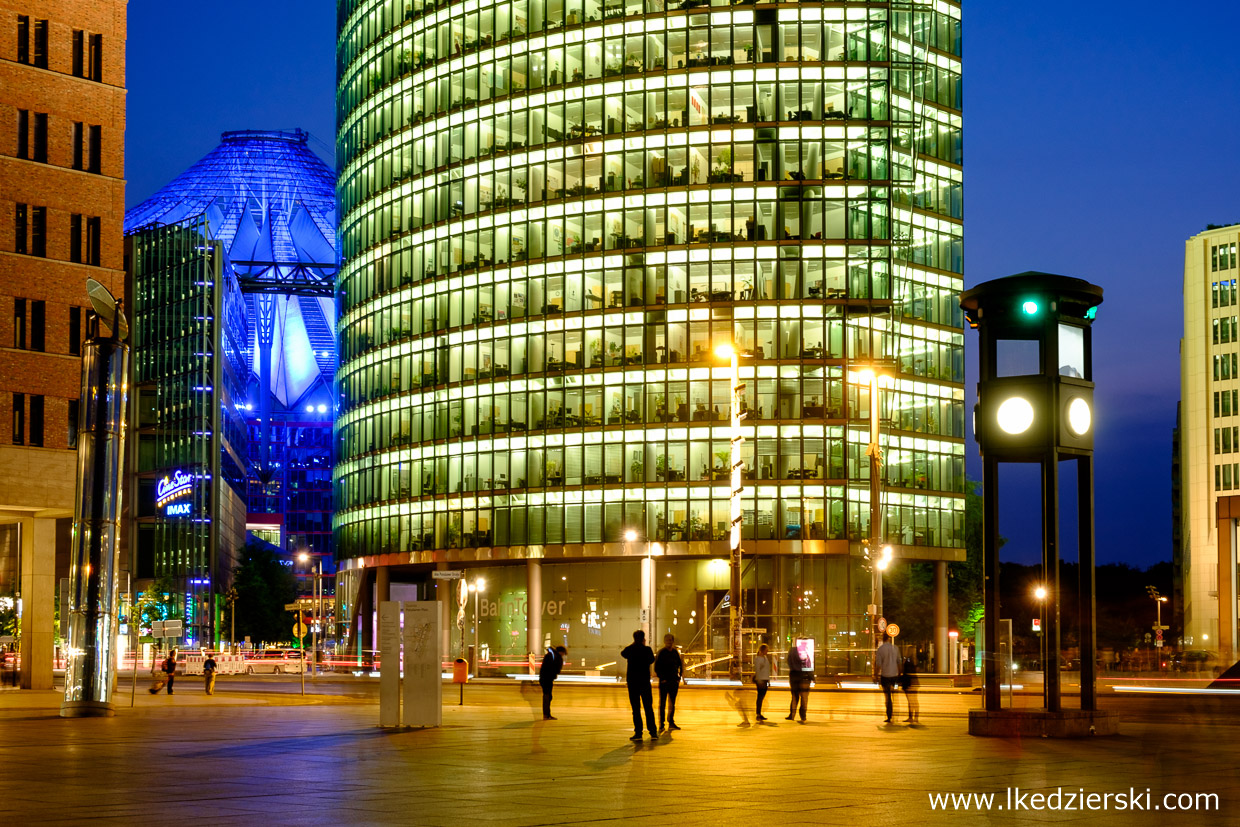 berlin potsdamer platz berlin na nocnych zdjęciach