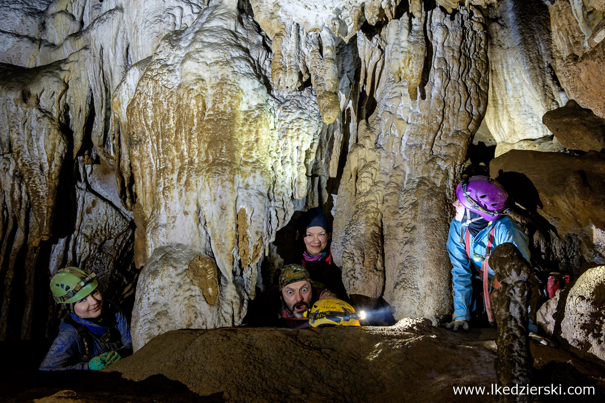 jaskinia logarcek jaskinie w słowenii cave