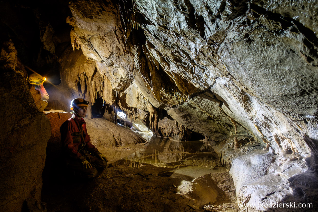 jaskinia logarcek jaskinie w słowenii cave