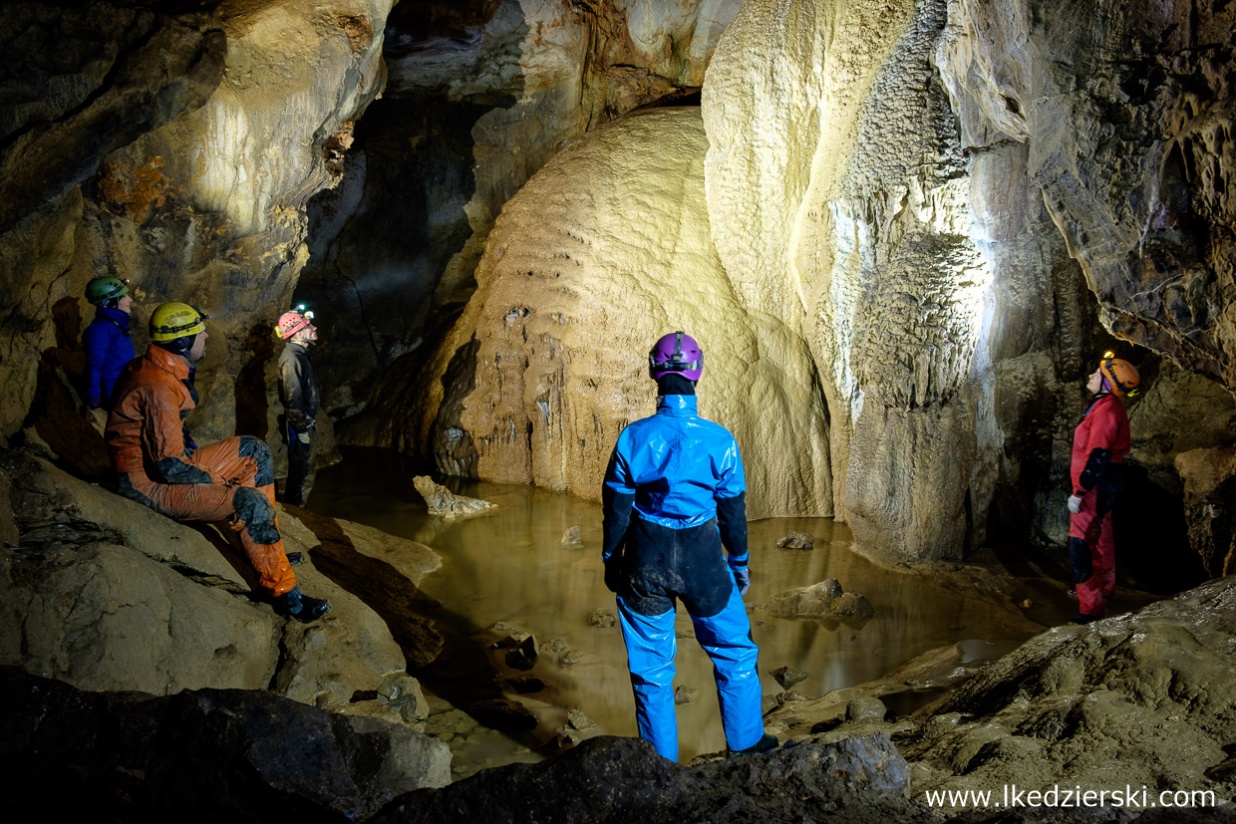 Słowenia to piękne jezioro Bled, niesamowite jaskinie i super atrakcje
