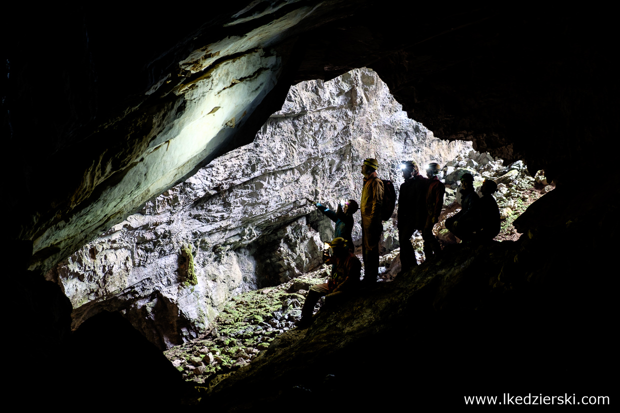 jaskinia vranja jaskinie w słowenii cave