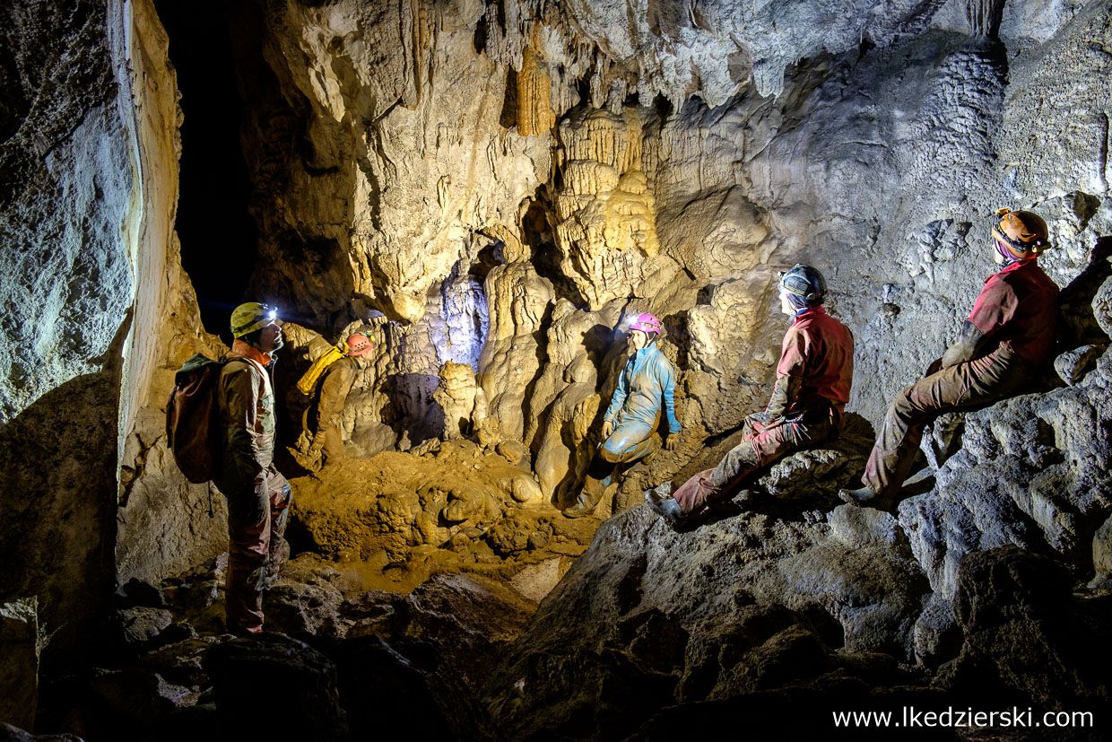 jaskinia vranja jaskinie w słowenii cave