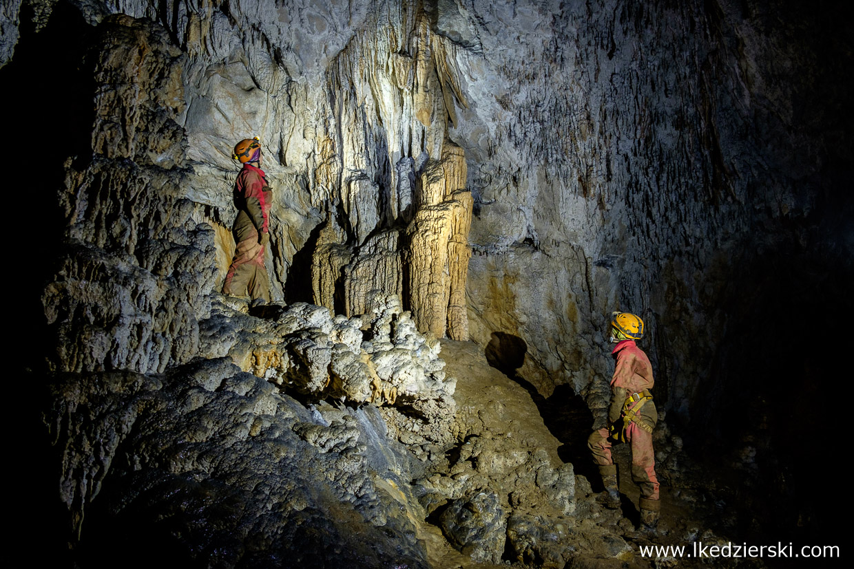 jaskinia vranja jaskinie w słowenii cave