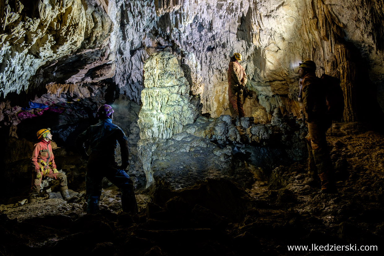 jaskinia vranja jaskinie w słowenii cave