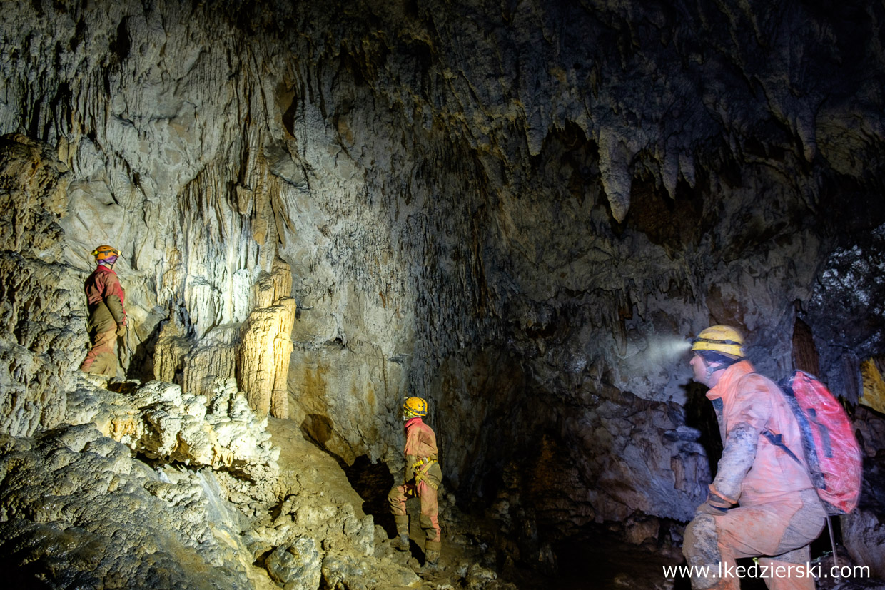 jaskinia vranja jaskinie w słowenii cave