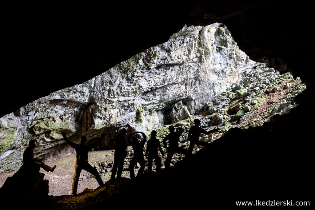 jaskinia vranja jaskinie w słowenii cave