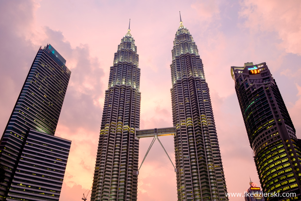 malezja kuala lumpur petronas towers sunset