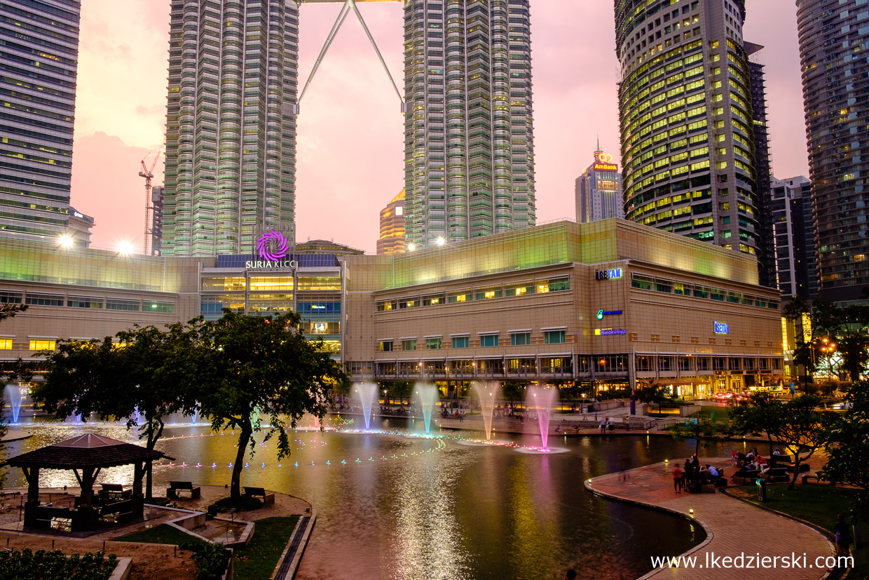 malezja kuala lumpur petronas towers sunset