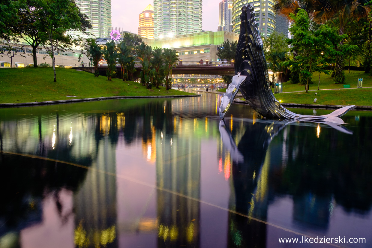 malezja kuala lumpur petronas towers sunset