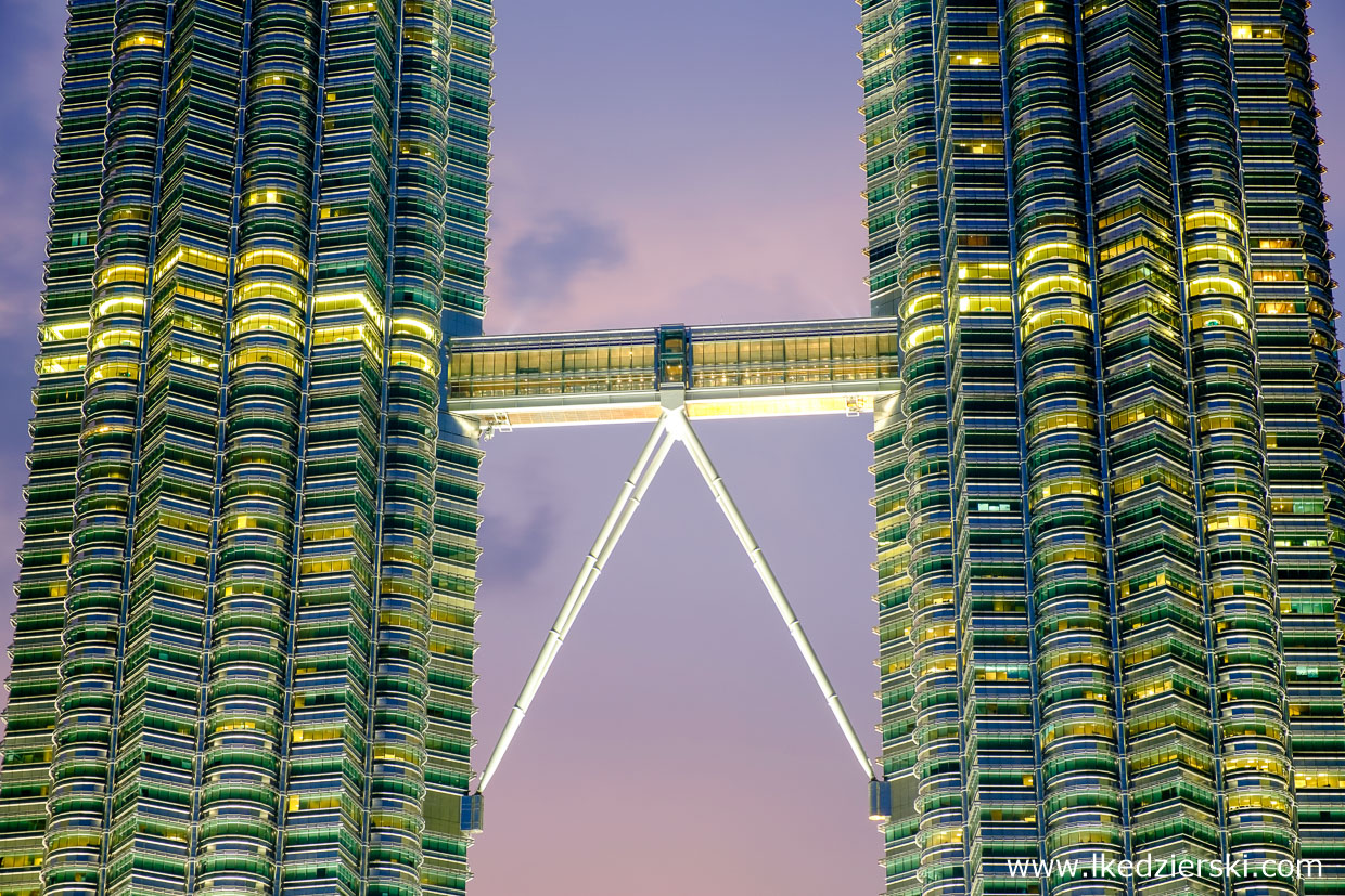 malezja kuala lumpur petronas towers sunset