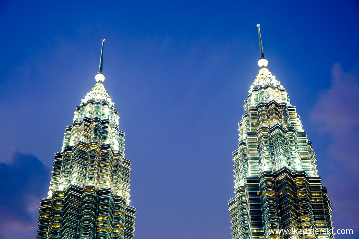 malezja kuala lumpur petronas towers sunset