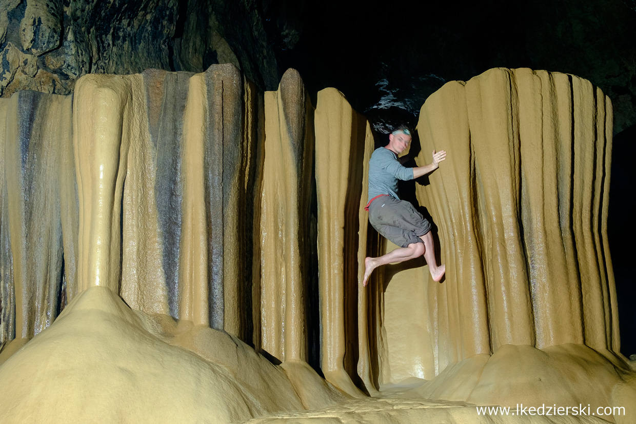 sagada lumiang burial cave Sumaguing Cave filipiny luzon